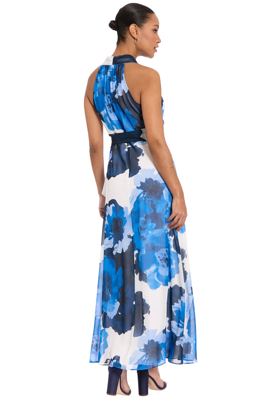 Amberlyn Halter Maxi in Pebble Georgette A-Line | London Times SOFT WHITE/BRIGHT BLUE / Standard / 16 Amberlyn Halter Maxi in Pebble Georgette A-Line | London Times SOFT WHITE/BRIGHT BLUE / Standard / 16