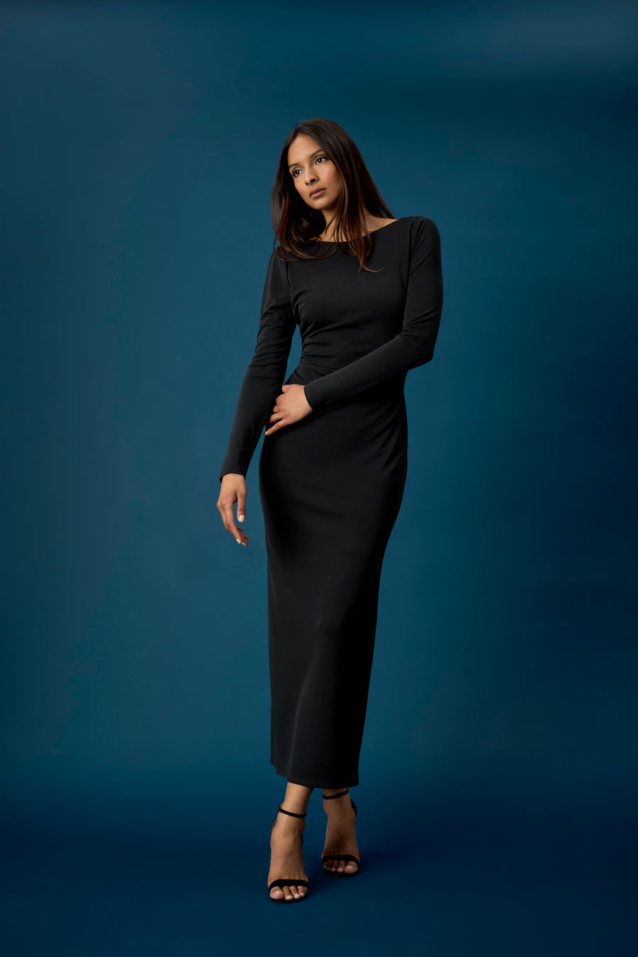 Yuri Open Back Long Sleeve Maxi Dress