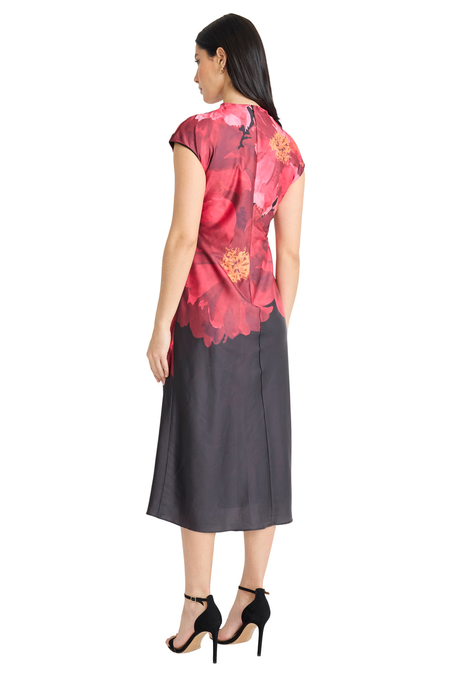 Sammy in Alluring Poppies