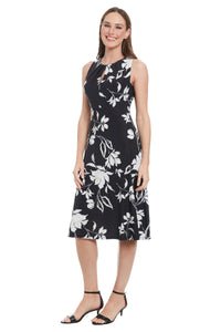 Geisy: in Monochrome Floral