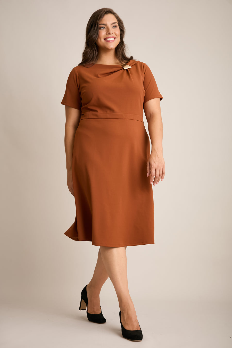 Colleen in Solid with Metal Trim