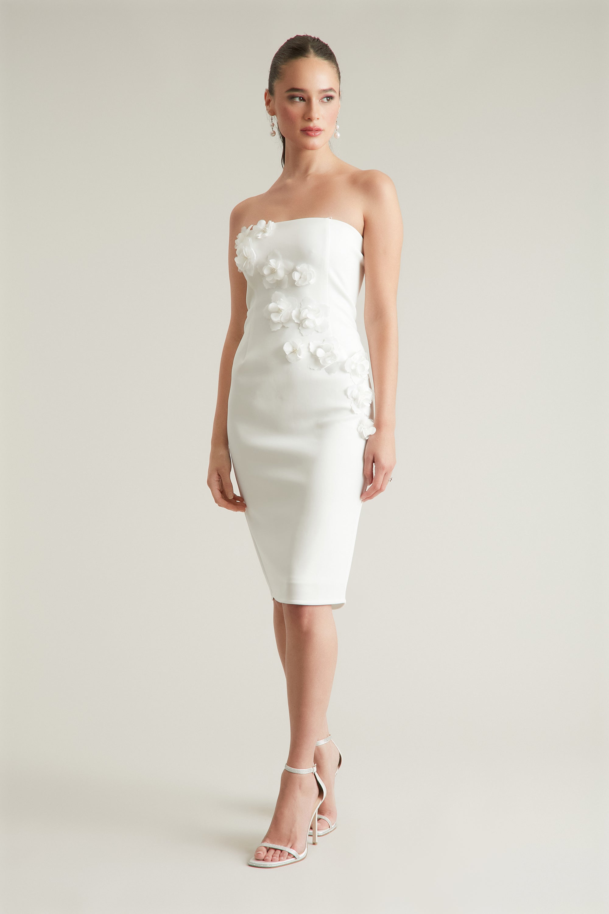 THE WHITE DRESS EDIT Maggy London THE WHITE DRESS EDIT Maggy London