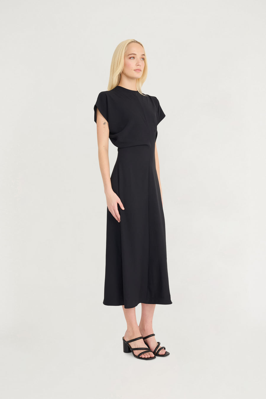 Luxely Women's Short Sleeve Gathered Midi Dress - Black - Size 8 Luxely Women's Short Sleeve Gathered Midi Dress - Black - Size 8