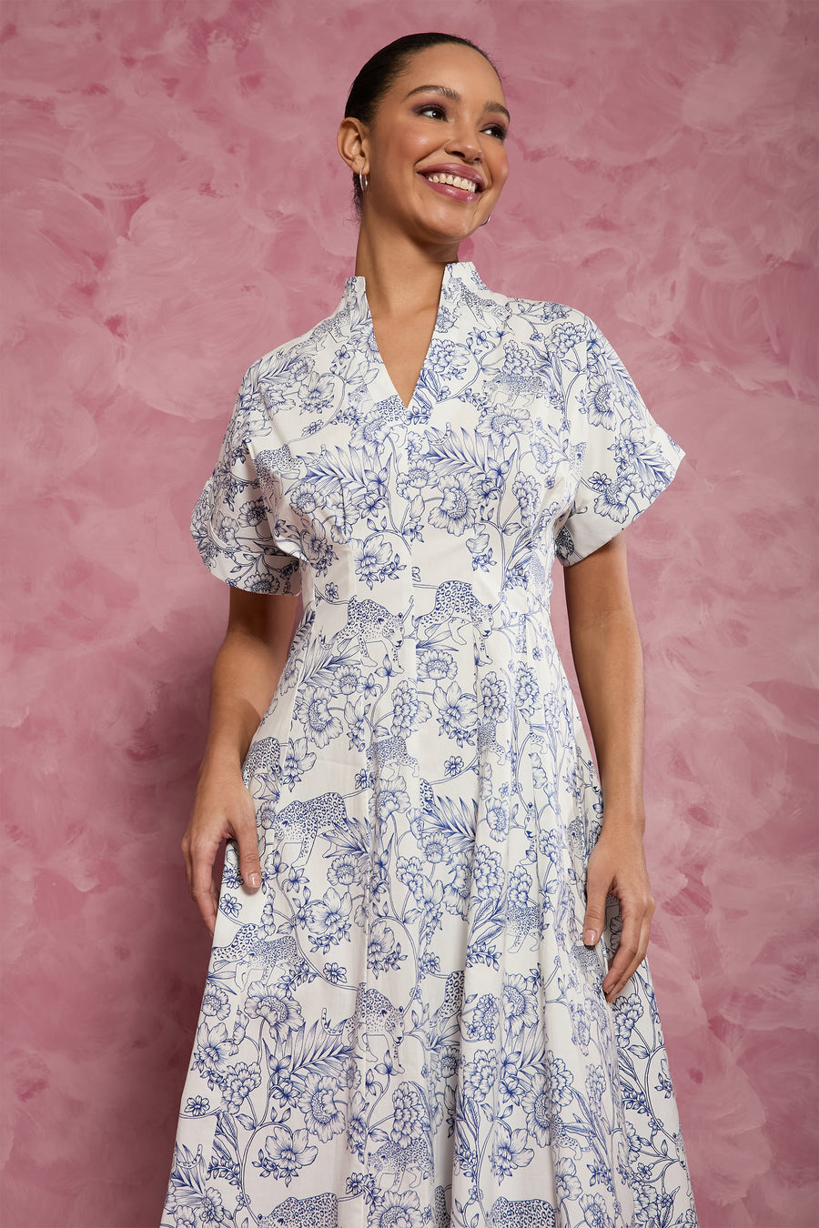 Ysabela Short Sleeve Pleated Fit Midi