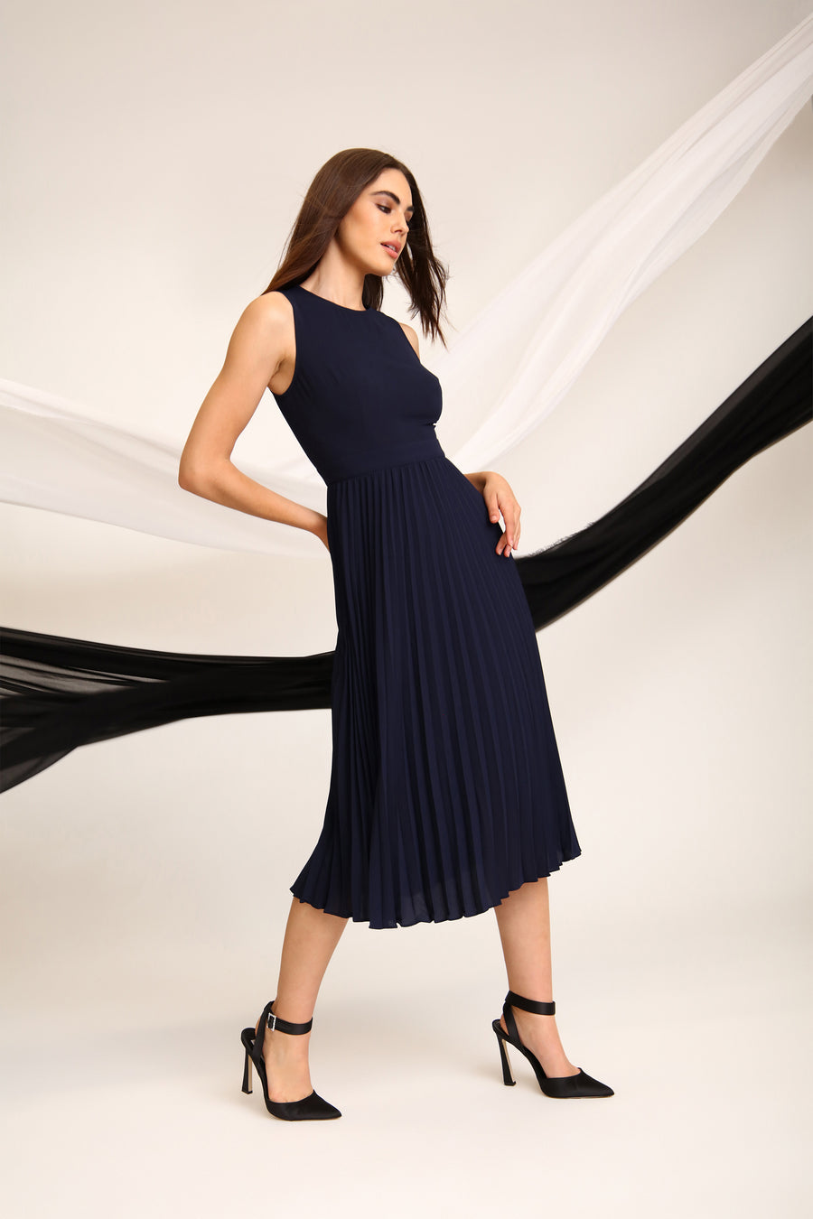 donna morgan pleated midi dress Donna Morgan Women's Dresses Floral Printed Short Sleeve Midi with PleatedSkirt and Neck Tie at Amazon Women's Clothing store