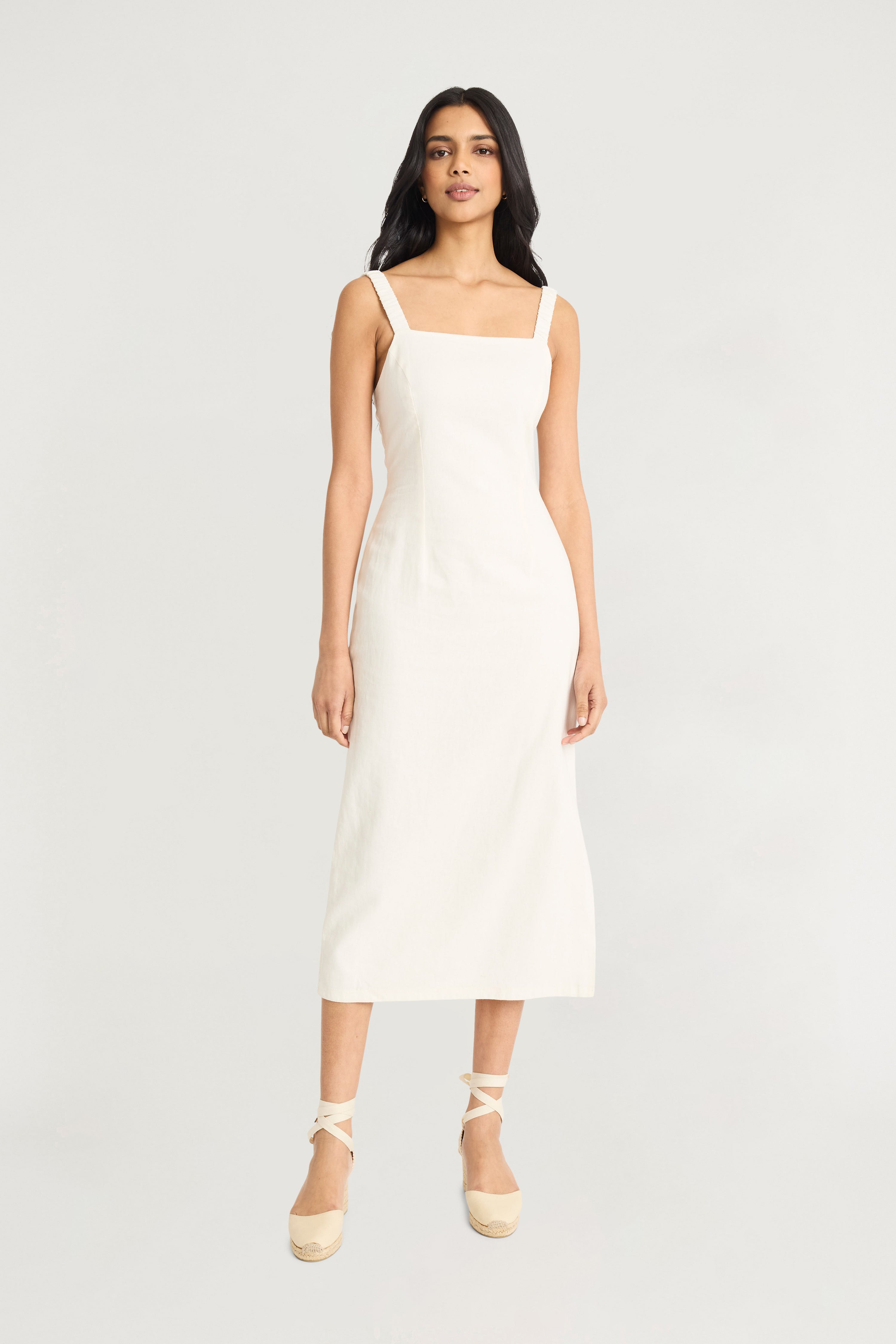 White  Maggy London