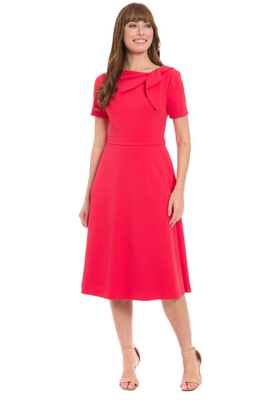 Tie neck fit and flare Maggy London Tie neck fit and flare Maggy London