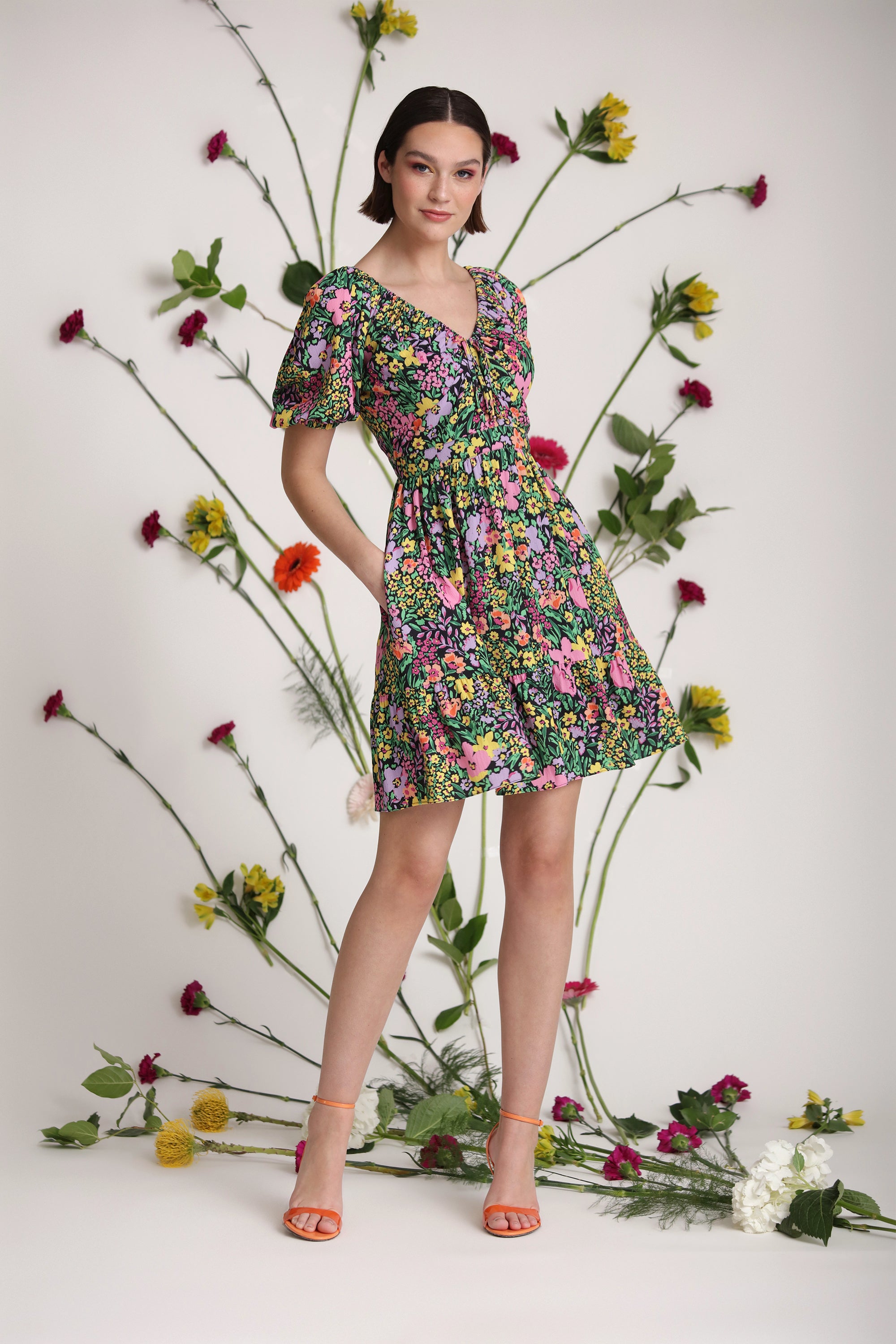 MINI DRESS WITH TIERS & SHORT SLEEVE – Maggy London